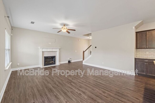 Photo - 1140 George W Crawford Dr