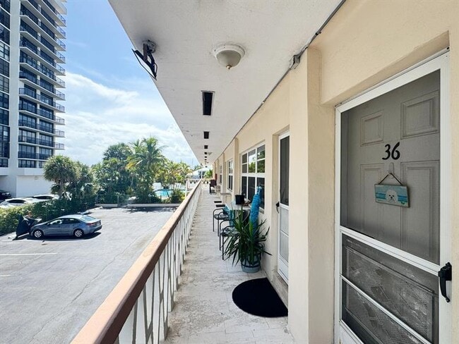 Building Photo - 2001 S Ocean Dr Unit 36 Rental