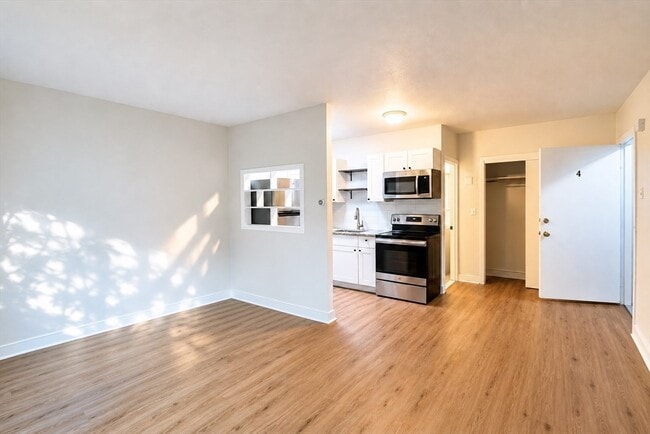 Photo - 39 Willow St Unit 4