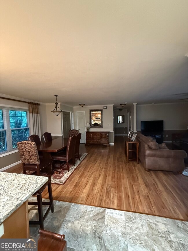 Photo - 2905 River Rd