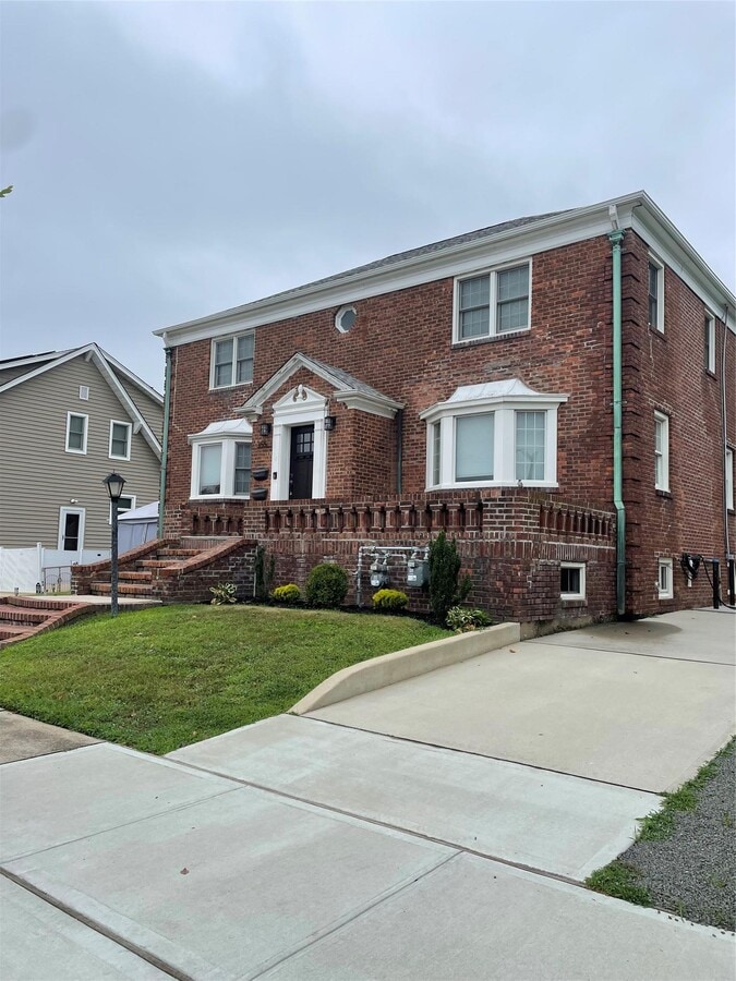 Photo - 355 E Beech St Apartamento