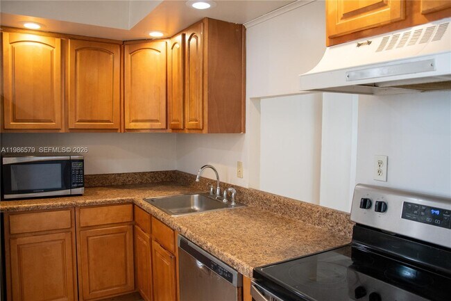 Photo - 505 E Dania Beach Blvd Unit 4-2E