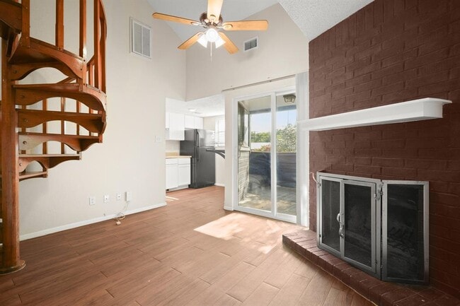 Building Photo - 2500 Burleson Rd Unit 312