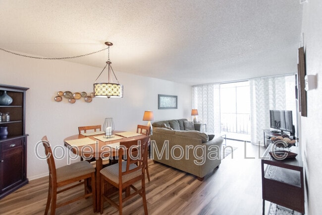 Photo - 1000 Cove Cay Dr