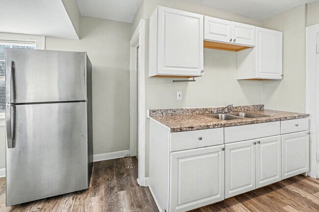 Photo - Beautiful 2 Bedroom 1 Bathroom Home in Kansas City!