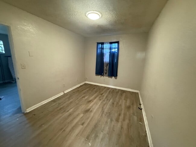 Photo - 112 W 17th St