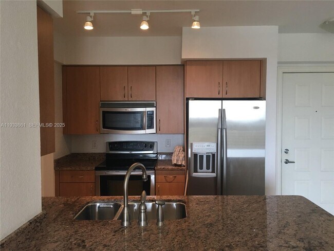 Photo - 1830 Radius Dr Unidad 618