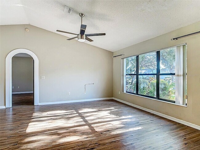 Photo - 4039 N Waterbridge Cir House