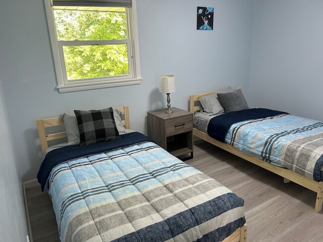 Photo - 4241 2nd St NE