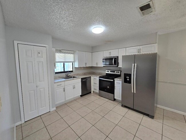 Photo - 770-780 E North St Unit 780 E North St