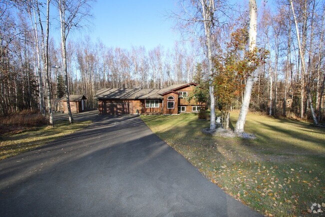 Building Photo - 4 Bedroom Chugiak Home on an Acre!