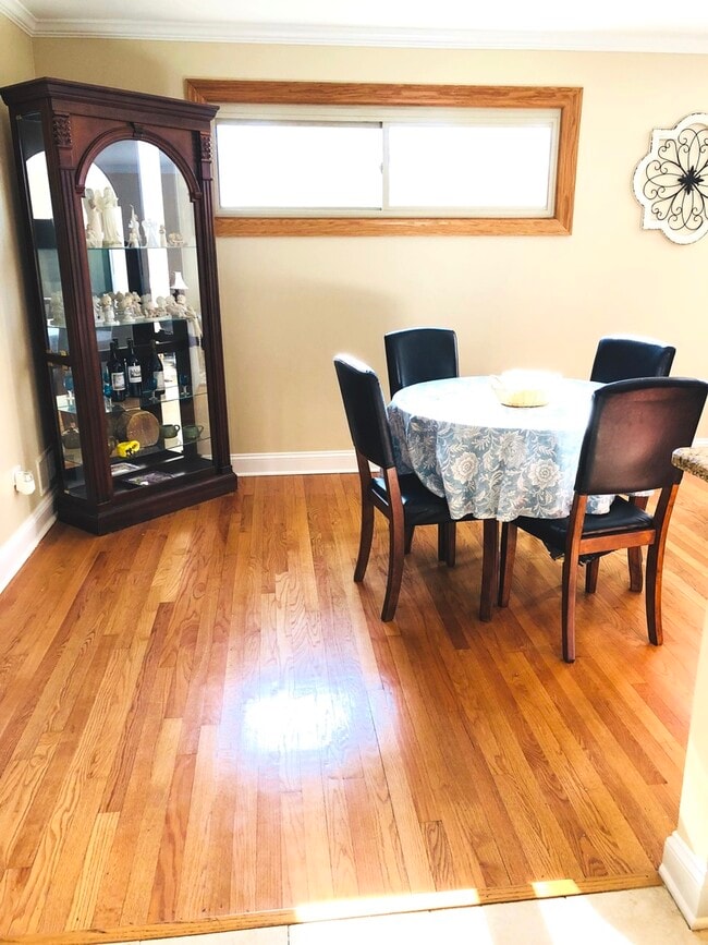 Photo - 9529 N Kenneth Ave