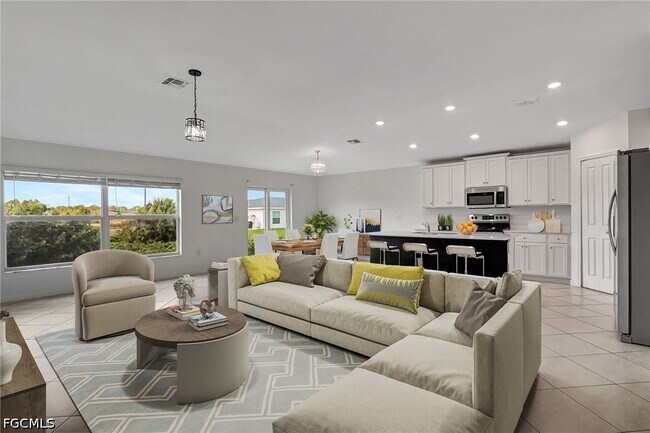 Photo - 418 Pickford Ave