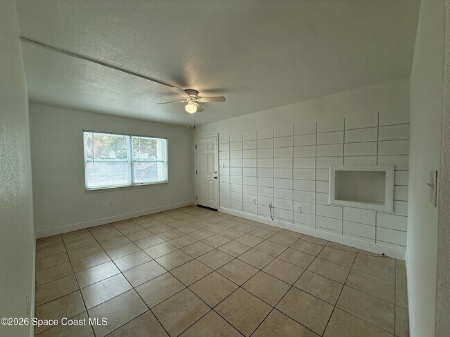 Photo - 8210 Orange Ave Unidad 2