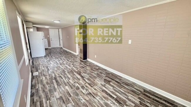 114 Radcliff Dr
