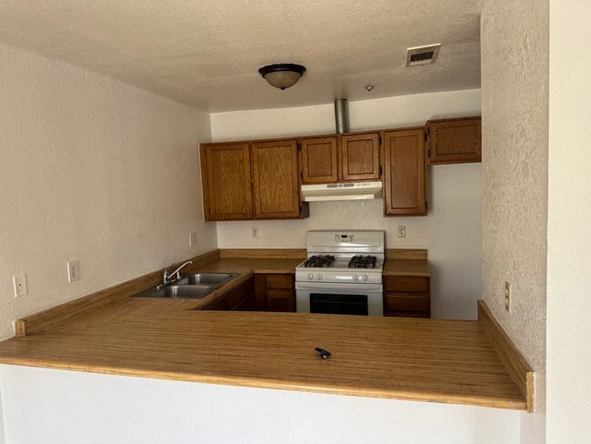 13901 Caliente Dr Unit A