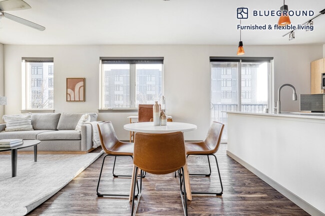 Photo - 2428 NW Market St Unidad FL3-ID271