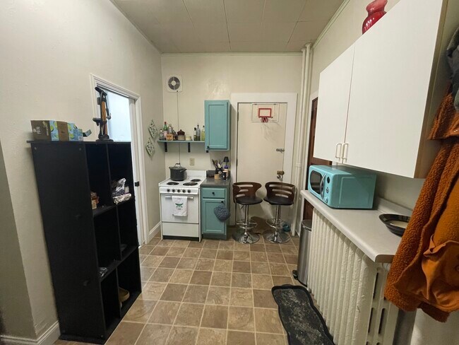 Photo - 200 S Henry St Unit 1F