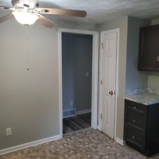 Photo - 234 Parmely Ave