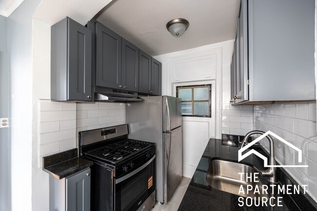 Photo - 1362 W Estes Ave