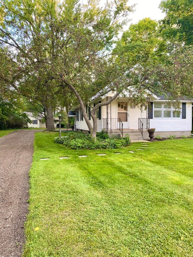 Photo - 3425 W Milham Ave