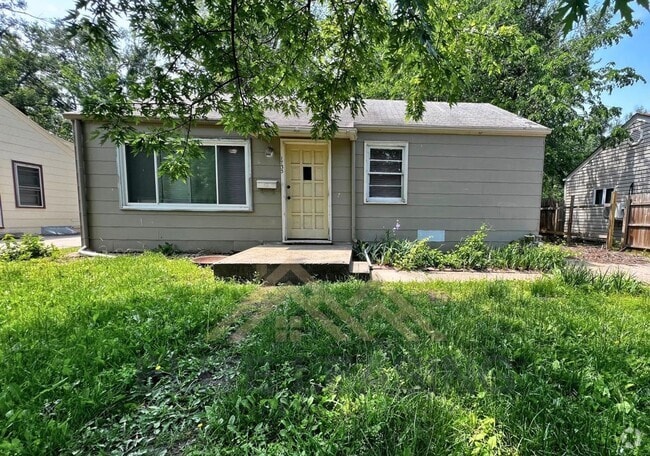 Building Photo - 1733 SW Green Acres Ave Rental