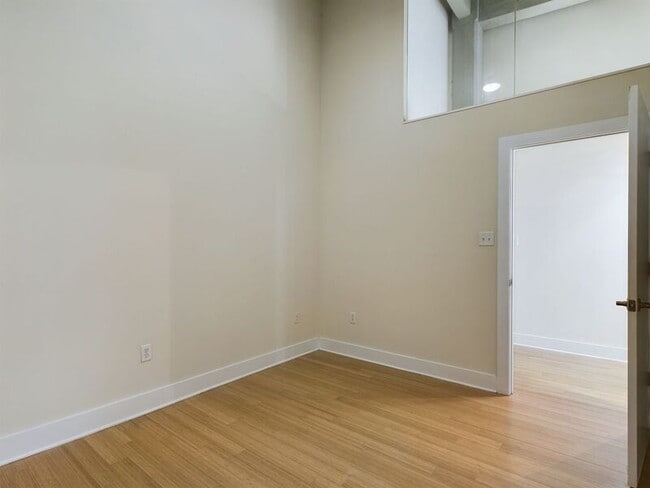 Photo - 815 Perry St Unidad #221