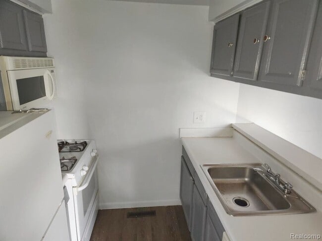 Photo - 8904 Shawn Dr