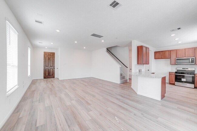 Photo - 9307 Central Pl