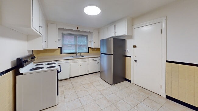 Photo - 115 Withington Rd