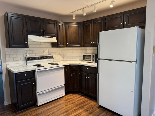 Photo - 20780 Terasse Dr NW