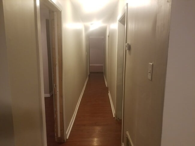 Photo - 323 W 51st St Unidad first floor
