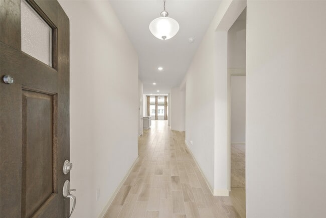 Photo - 139 Trillium Pk Lp