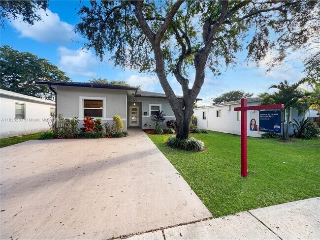 Photo - 243 SW 5th St Casa