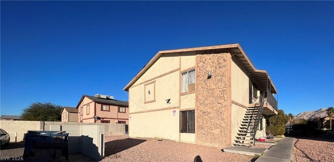 Building Photo - 1846 Bartoli Dr Unit 4