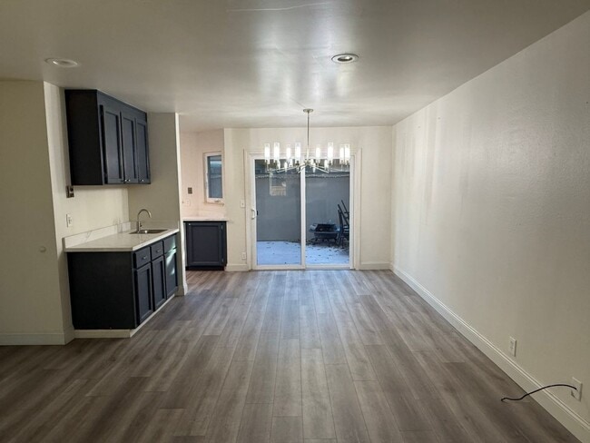 Photo - Well Appointed 3 Bedroom 2.5 Bath Townhome in Perfect Campbell Location!