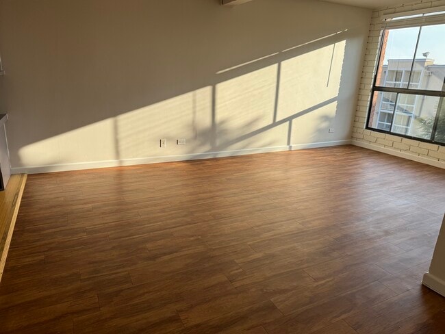 Photo - 1440 Veteran Ave Unidad 510