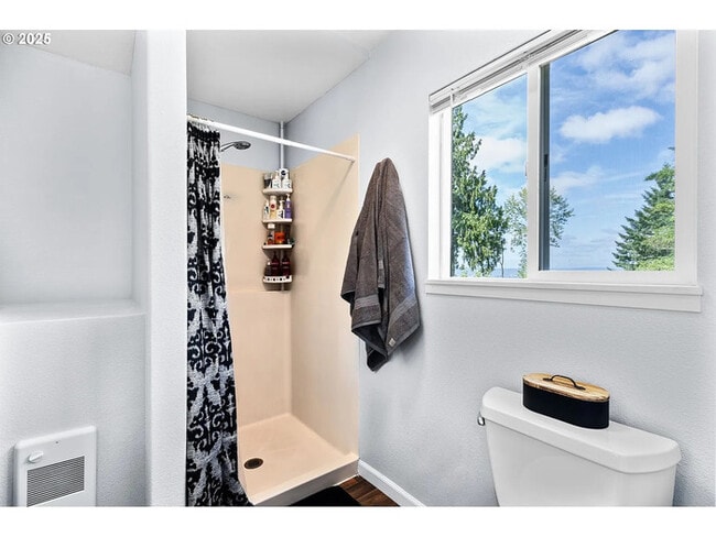 Photo - THREE BEDROOM THREE BATH ON ONE HALF ACRE IN KELSO