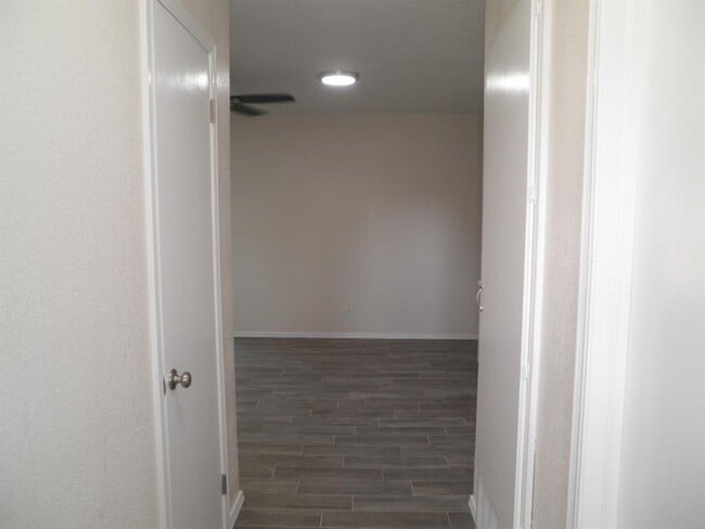 Photo - 1417 Oakcrest Ave