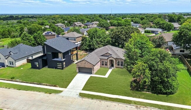 Photo - 716 Oak Creek Dr