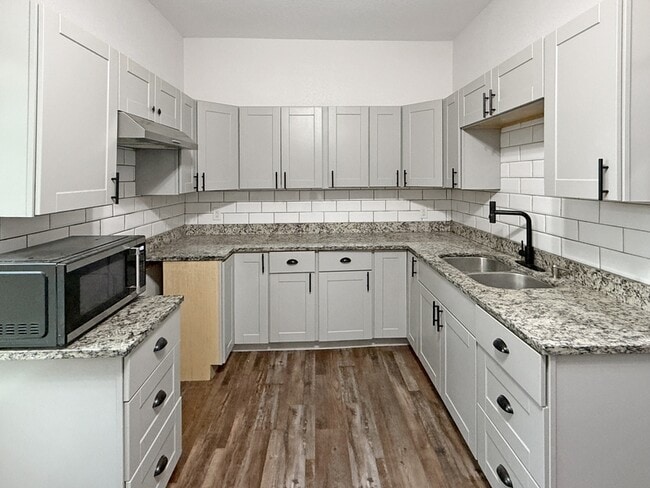 Photo - 2424 Mckinley Ave