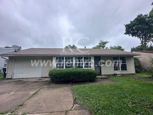 Building Photo - 1007 Shasta-