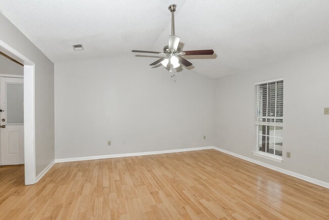 Photo - 5850 Waverly Dr