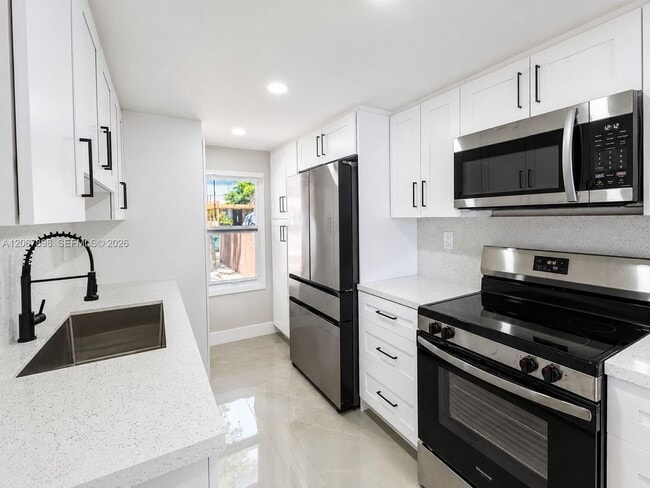 Photo - 14124 Kendale Lakes Cir