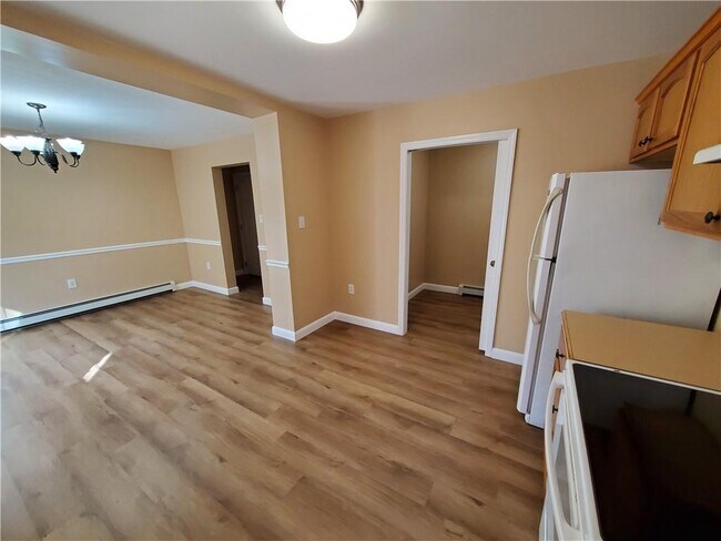 Photo - 35 Mapleville Main