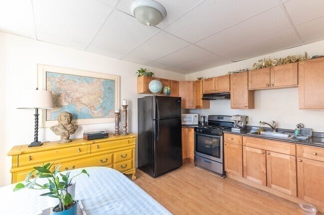 Building Photo - 111 Washington St Unit 1F Rental
