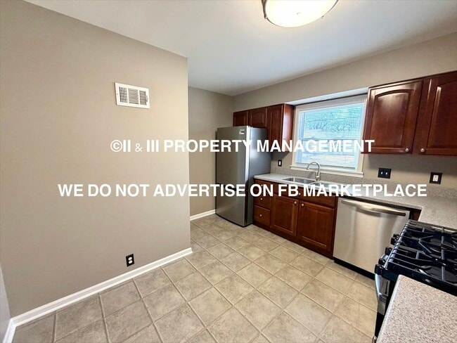 Photo - 829 S Sherman St