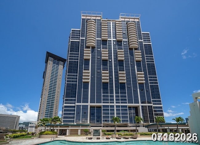Building Photo - Executive Luxury in Kakaako 2BR/2BA/2PKG in Keola Lai Condominium