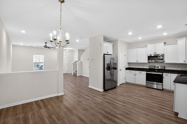 Photo - 224 Swallowtail Ln
