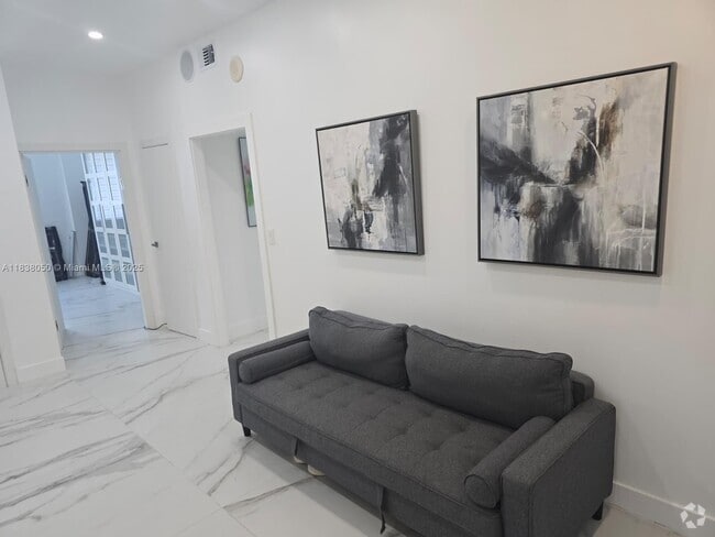 Building Photo - 19370 Collins Ave Unit PH-3 Rental